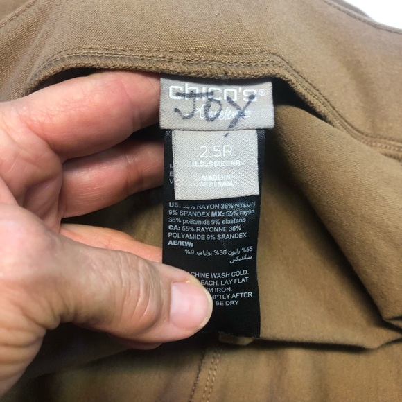 Chico’s Pull On Pant Wide Waistband Cropped - Picture 4 of 6